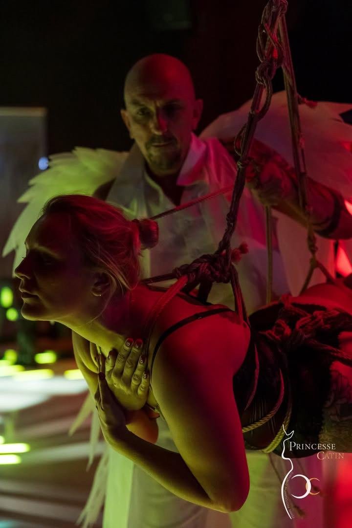 PHOTO-2025-10-18-20-03-42 6